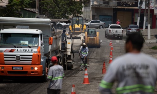 Novo asfalto chega ao bairro Santo Agostinho, em Volta Redonda